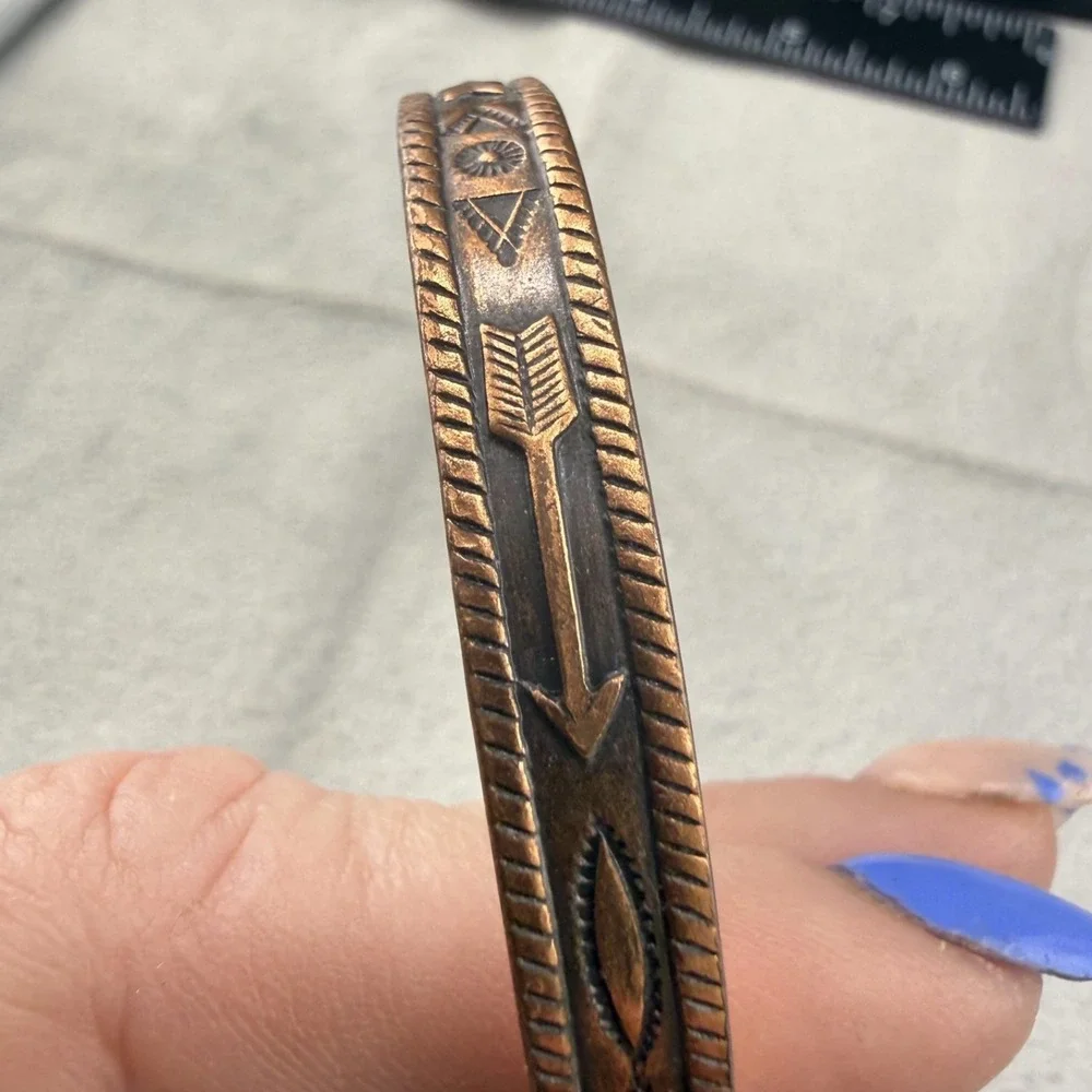 Vintage Solid Copper Cuff Bracelet Arrow Southwestern‎ 6.5